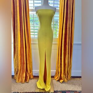 Solace London Pre-Fall ‘18 Bysha Crepe Stretch Maxi Dress in Yellow. Size 2